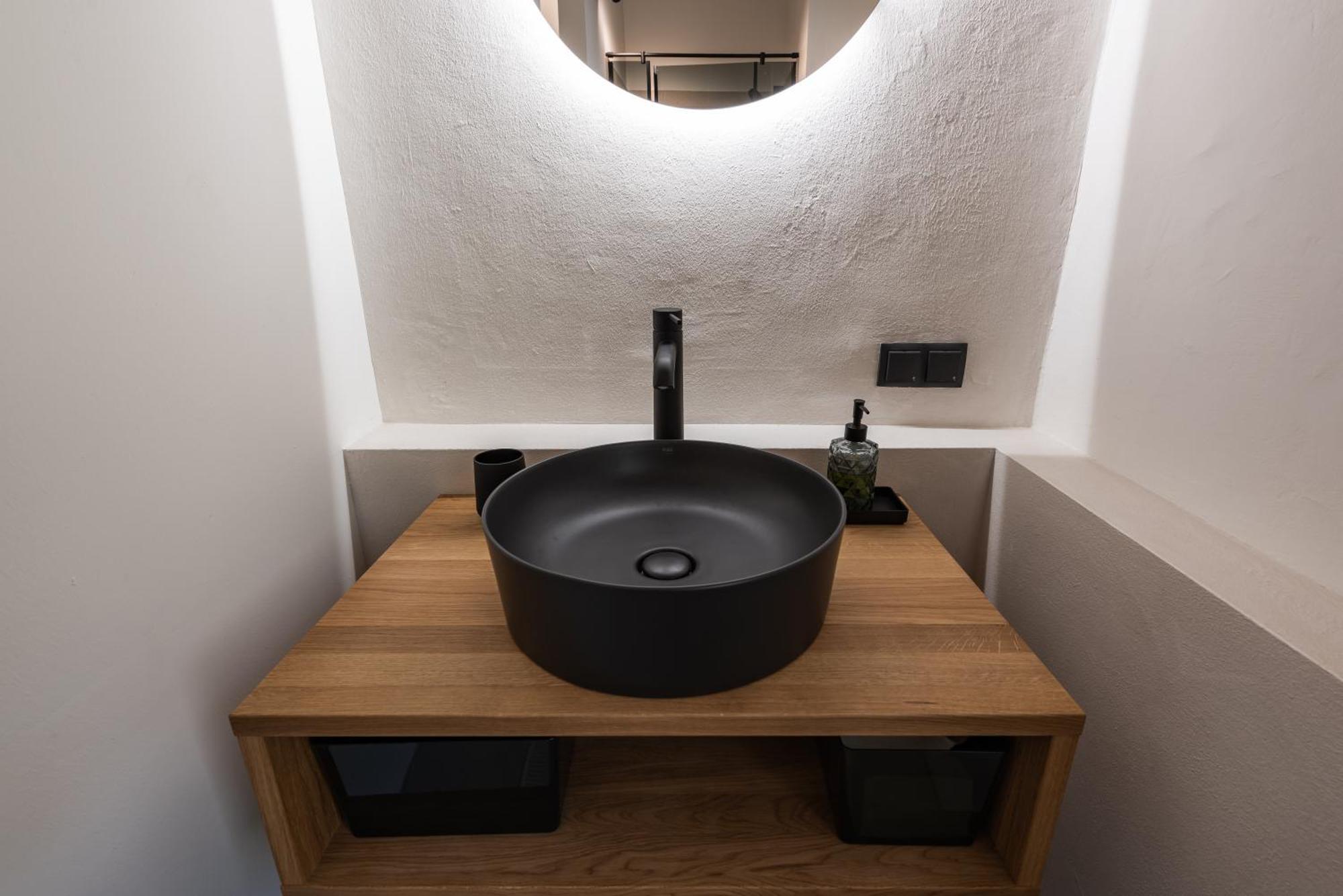 Luxury Design In Center Apartment *