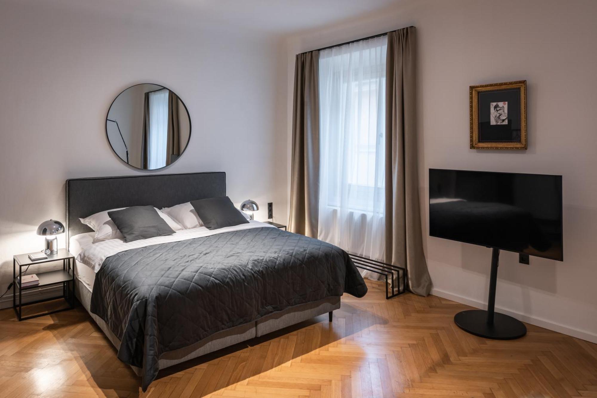 Apartment Luxury Design In Center