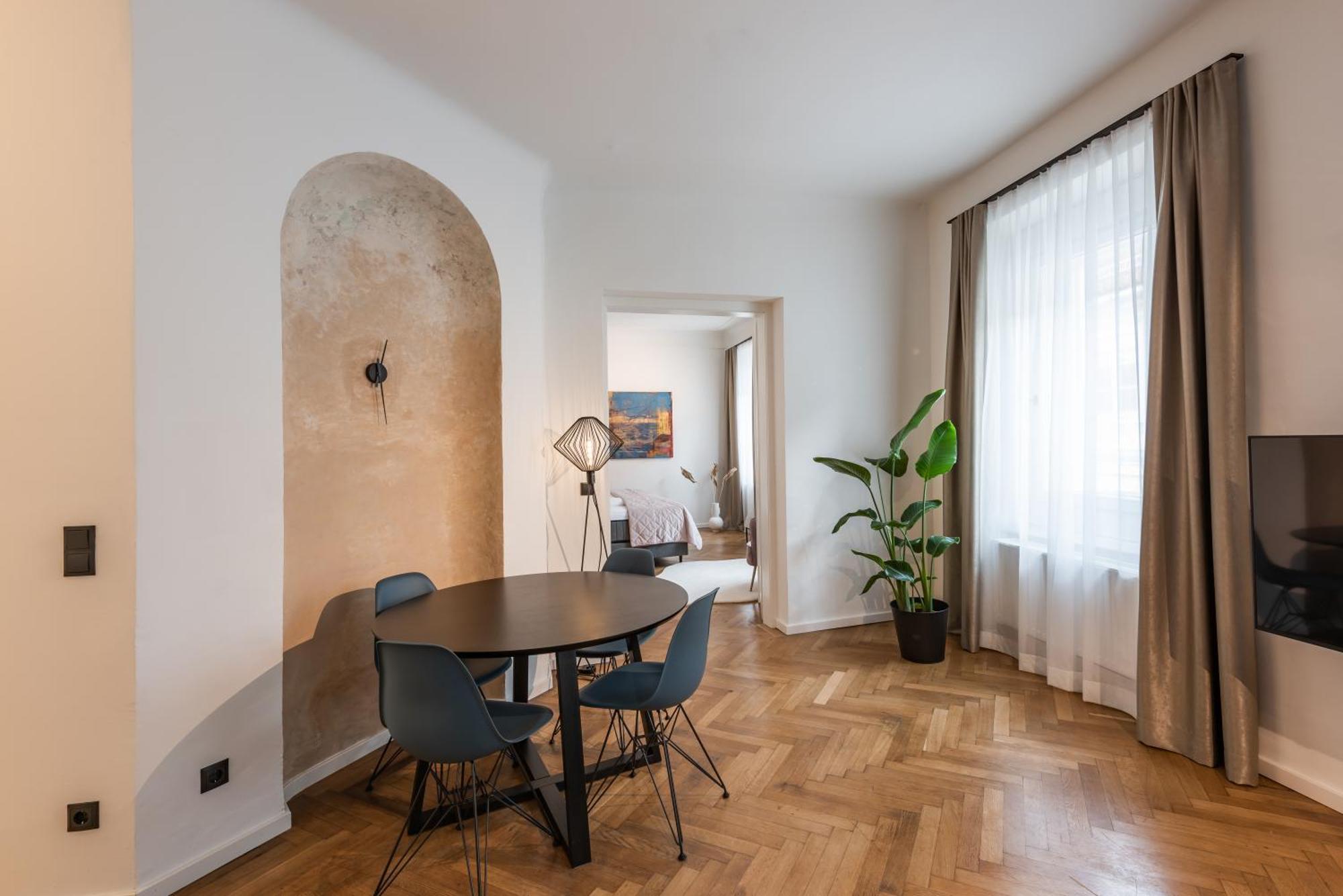 Apartment Luxury Design In Center